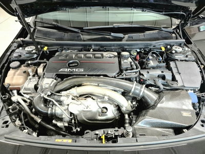 Mercedes-Benz Classe A 35 AMG 4Matic (19)