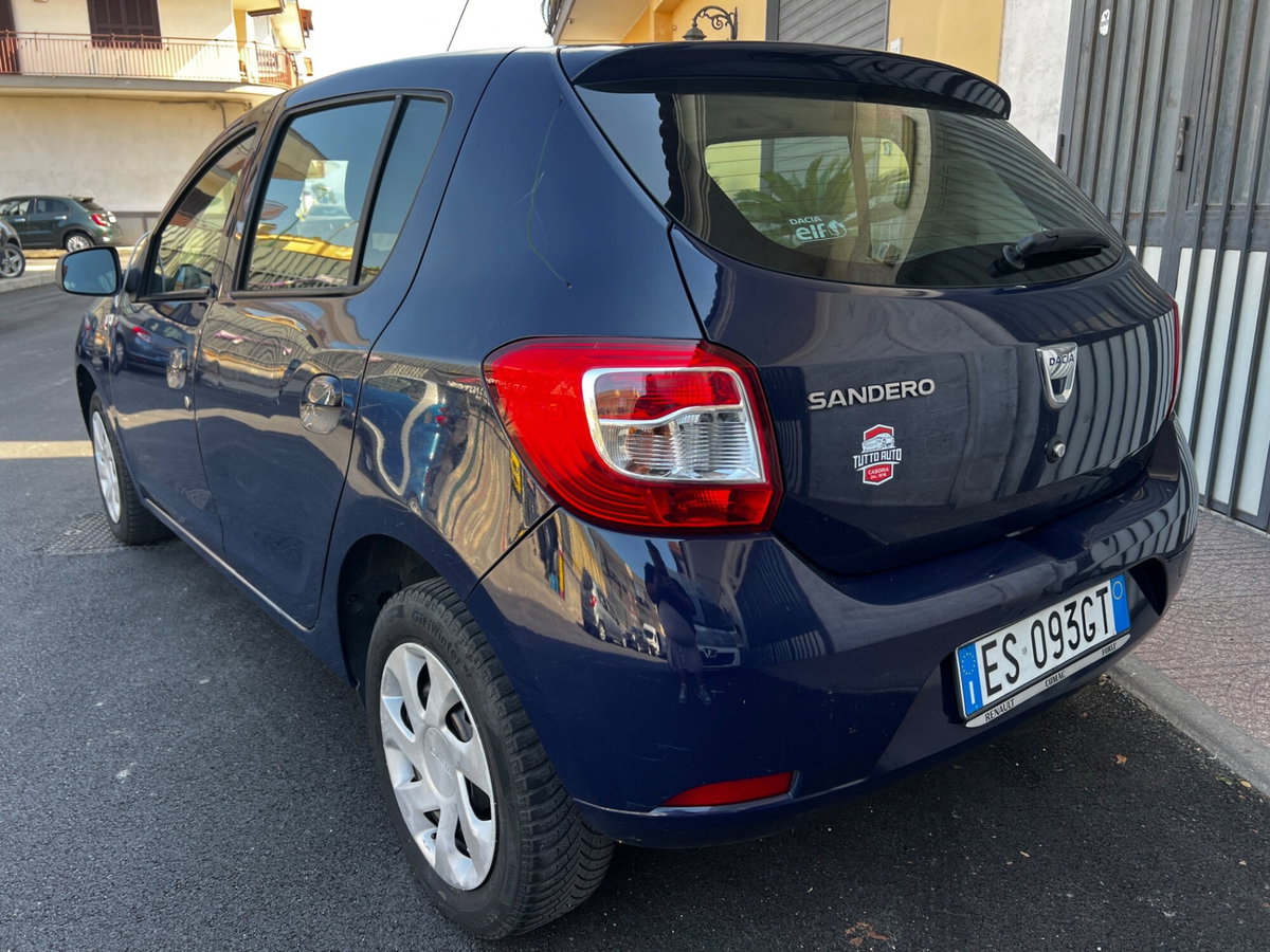Dacia Sandero 1.2 GPL 75CV Ambiance (2)