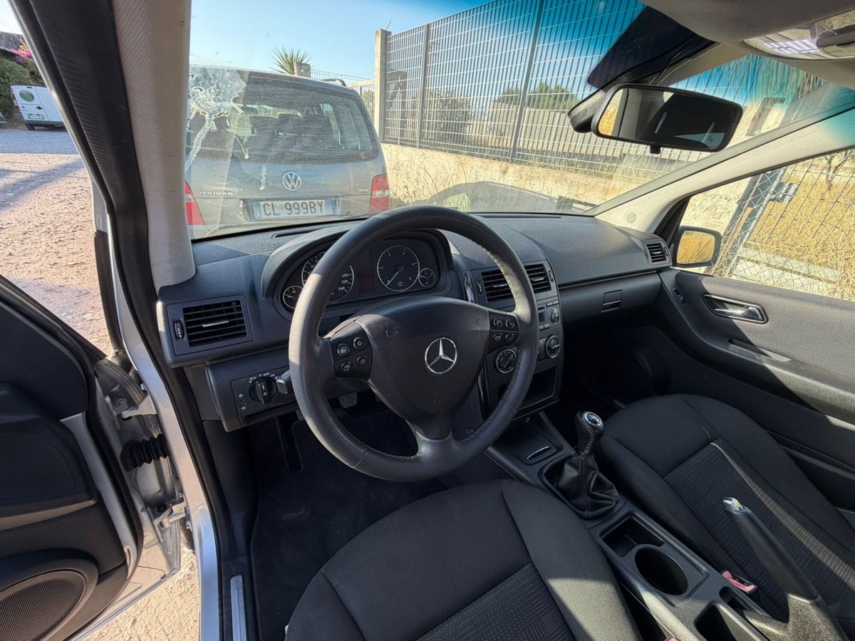 Mercedes-Benz Classe A 180 CDI Coupé Special Edition (14)