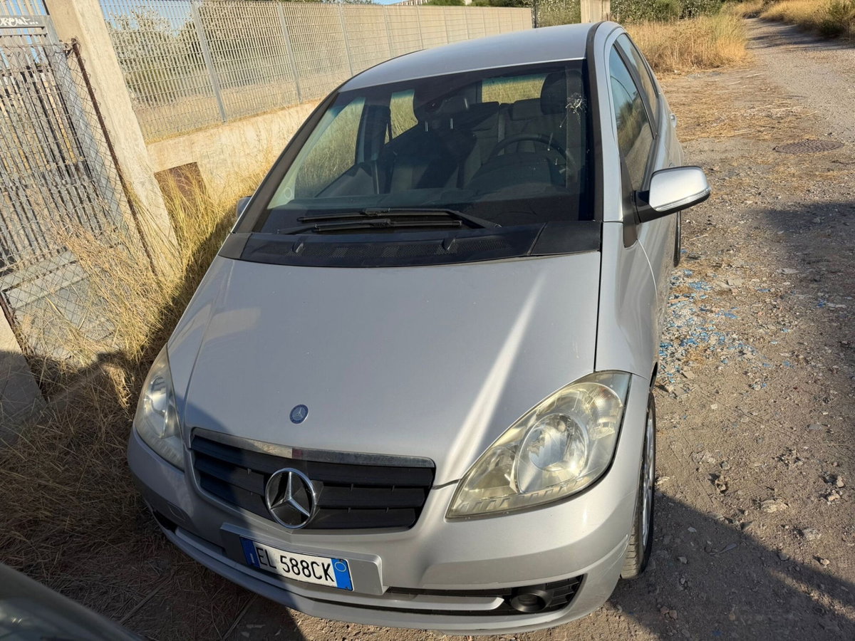 Mercedes-Benz Classe A 180 CDI Coupé Special Edition (4)