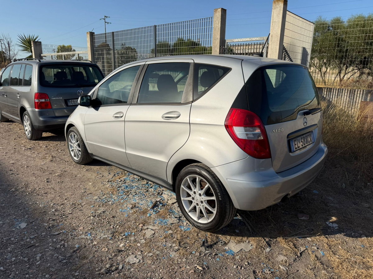 Mercedes-Benz Classe A 180 CDI Coupé Special Edition (6)