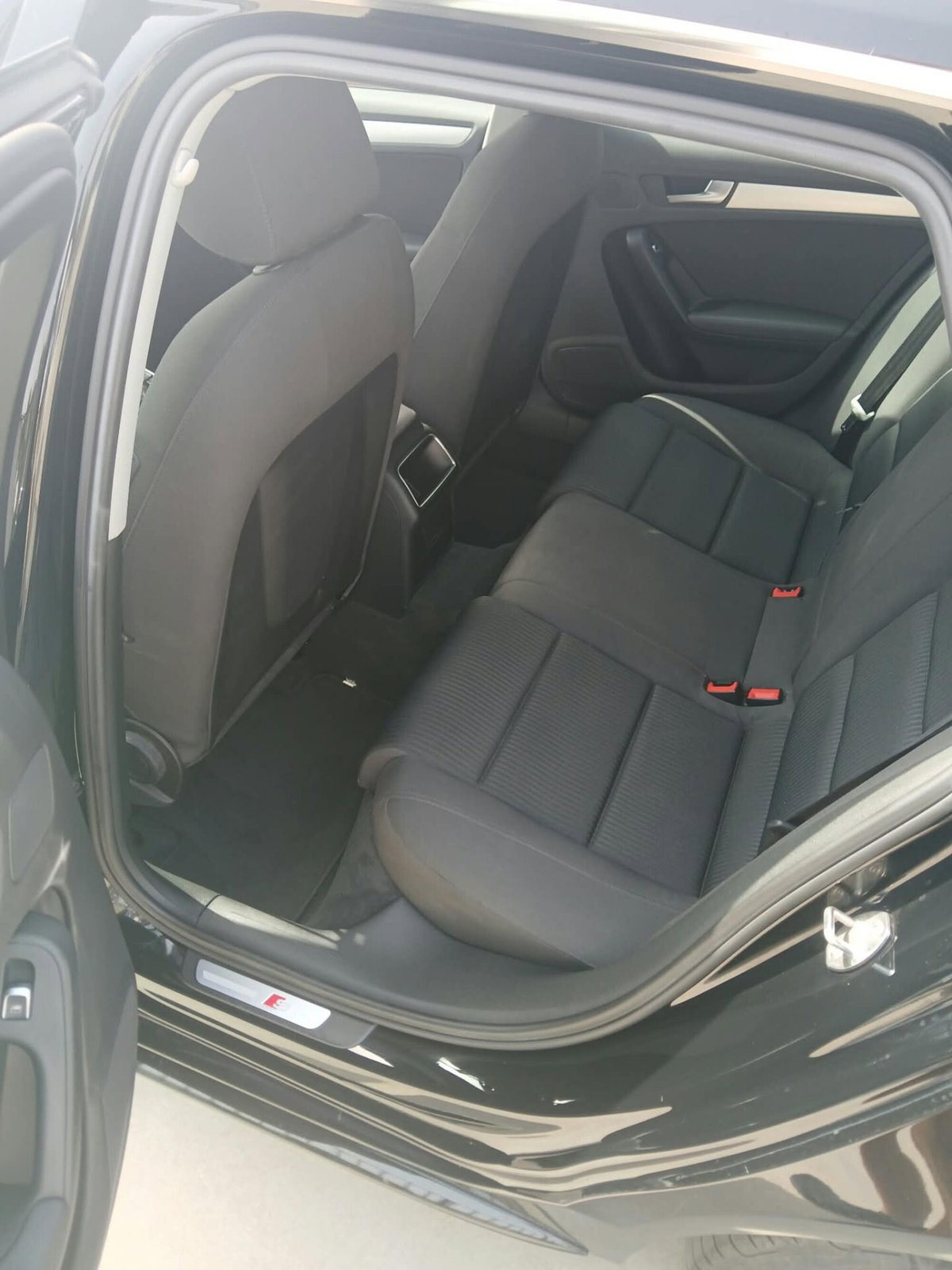 Audi A4 Avant 2.0 TDI 177 CV quattro S tronic edition (6)