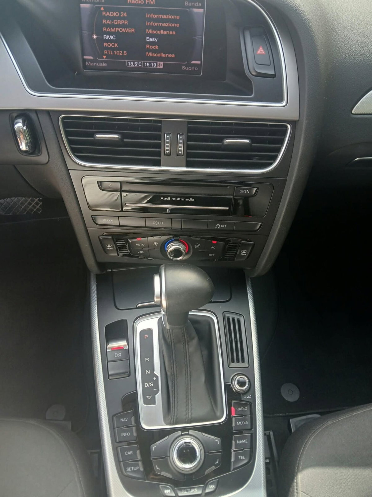 Audi A4 Avant 2.0 TDI 177 CV quattro S tronic edition (8)