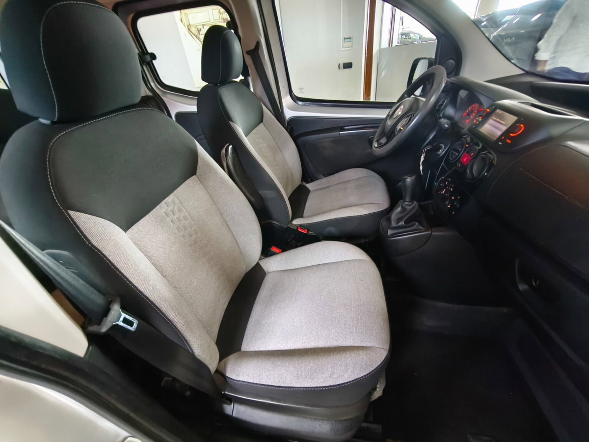 Fiat Qubo 1.3 MJT 80 CV Lounge (11)