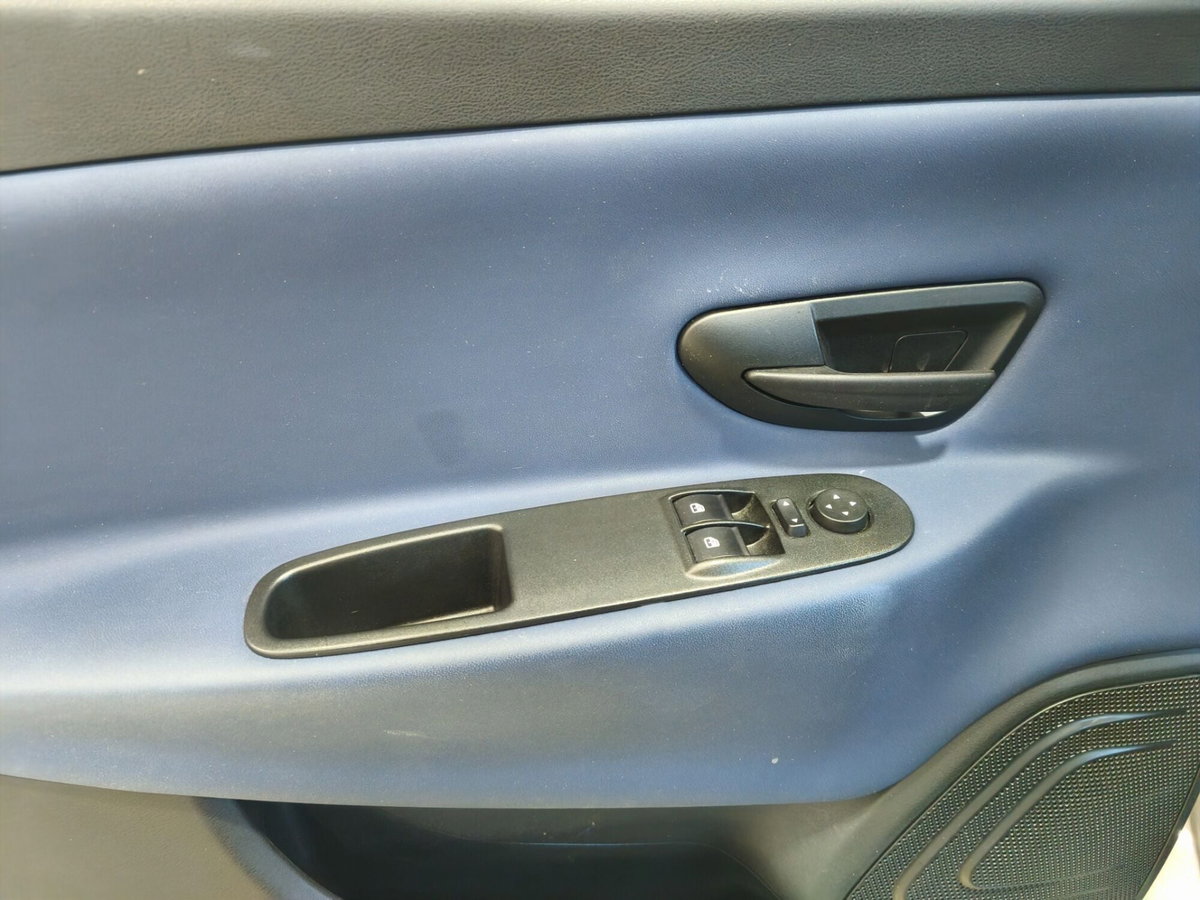 Lancia Ypsilon 1.0 FireFly 5 porte S&S Hybrid Ecochic Gold (10)