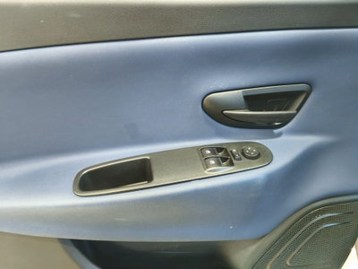 Lancia Ypsilon 1.0 FireFly 5 porte S&S Hybrid Ecochic Gold (10)