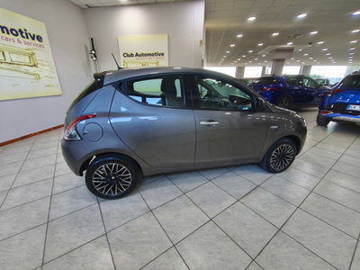 Lancia Ypsilon 1.0 FireFly 5 porte S&S Hybrid Ecochic Gold (7)