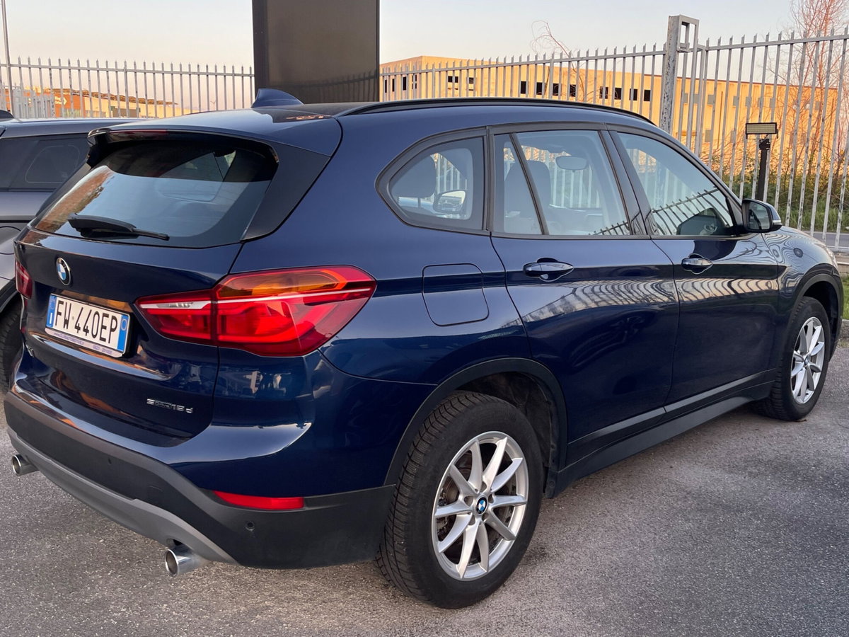 BMW X1 sDrive18d Business (4)