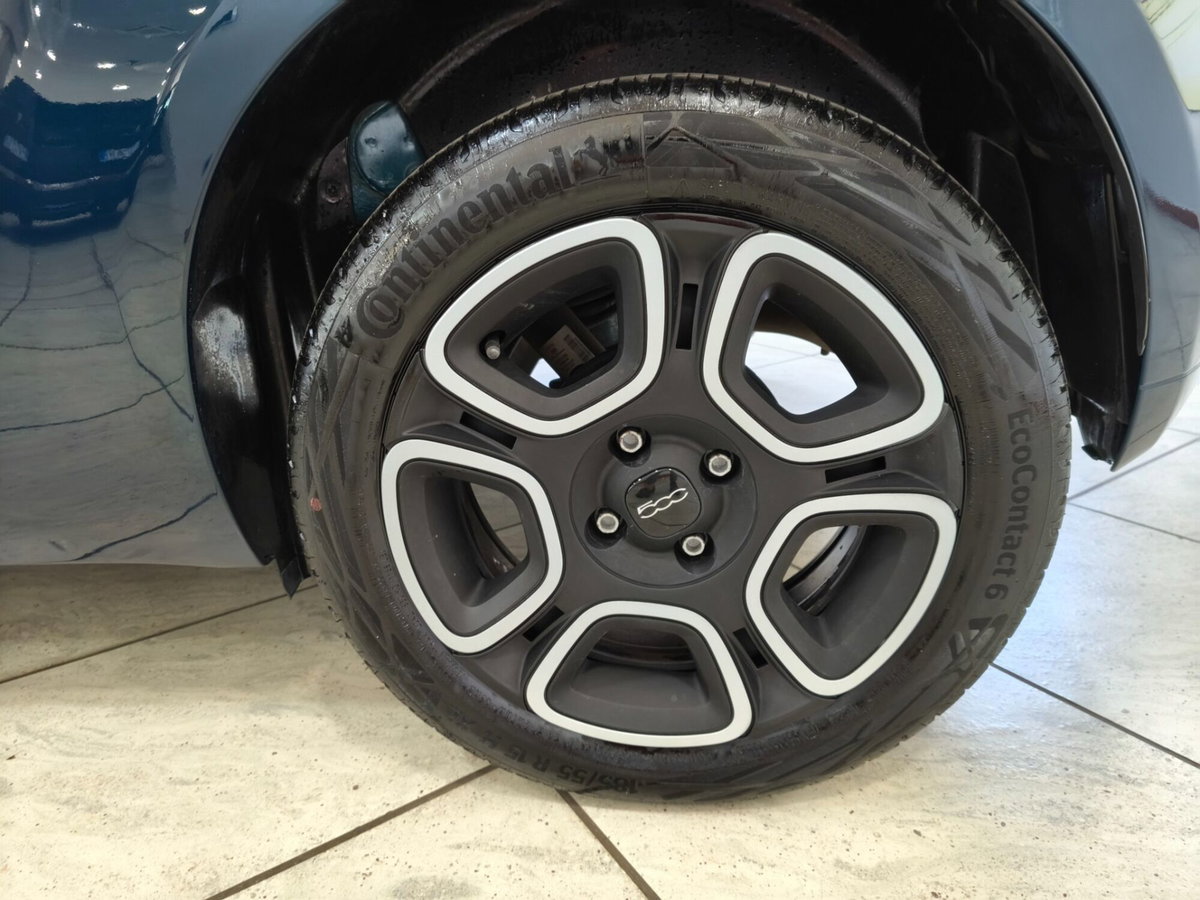 Fiat 500 1.0 Hybrid Club (11)