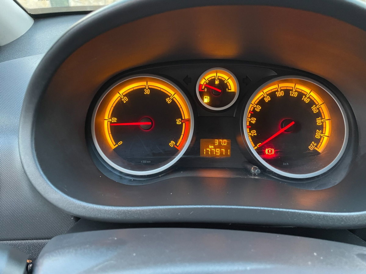 Opel Corsa 1.3 CDTI 75CV F.AP. 5 porte Sport (6)