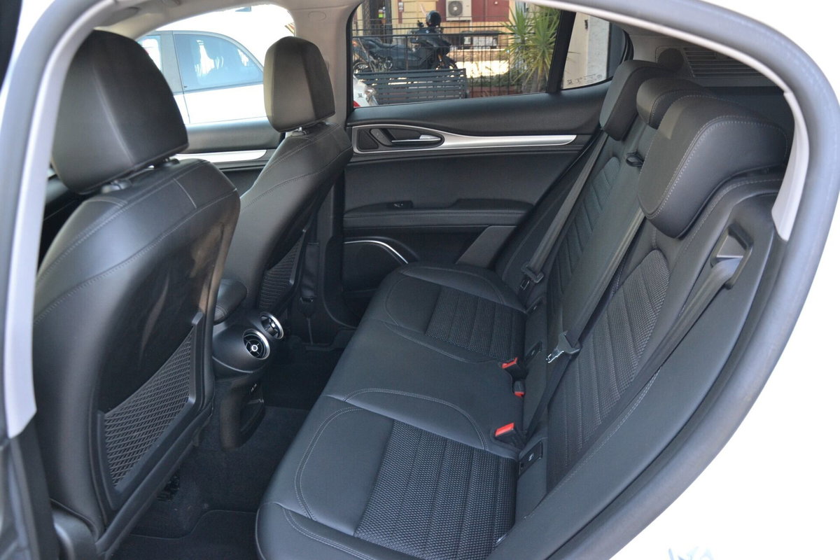 Alfa Romeo Stelvio Stelvio 2.2 Turbodiesel 190 CV AT8 Q4 Sprint (10)