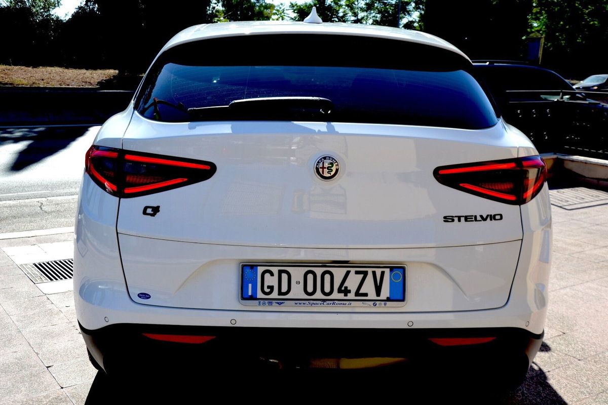 Alfa Romeo Stelvio Stelvio 2.2 Turbodiesel 190 CV AT8 Q4 Sprint (14)