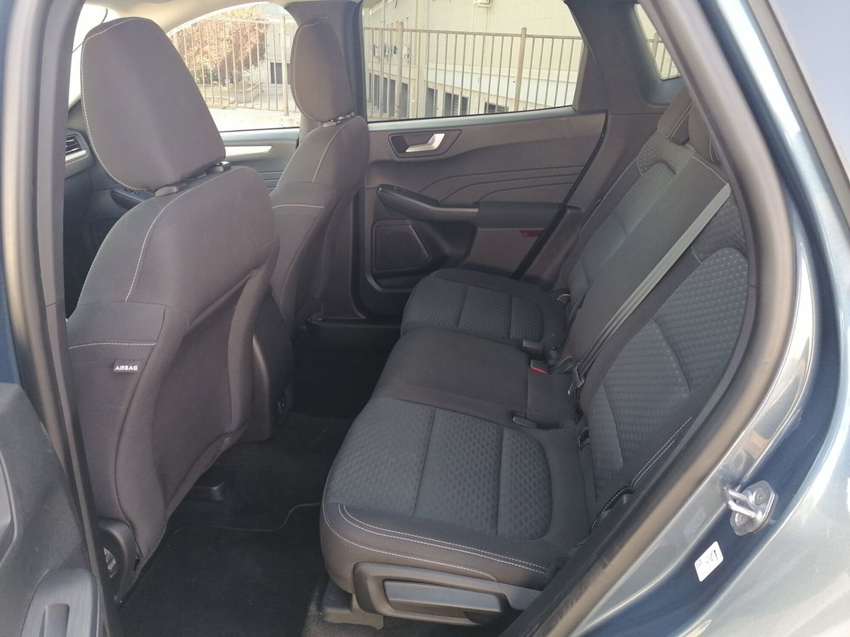 Ford Kuga 1.5 EcoBlue 120 CV 2WD Titanium (16)