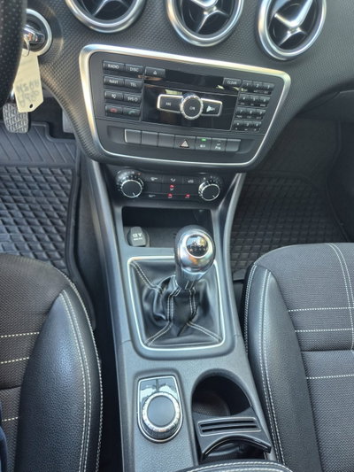 Mercedes-Benz Classe A 180 CDI BlueEFFICIENCY Automatic Sport (18)