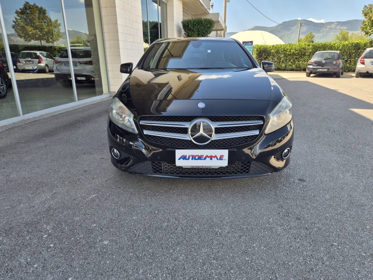 Mercedes-Benz Classe A 180 CDI BlueEFFICIENCY Automatic Sport (2)