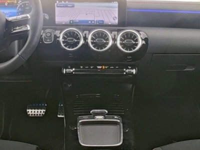 Mercedes-Benz CLA Shooting Brake 180 AMG Line Advanced Plus auto (5)