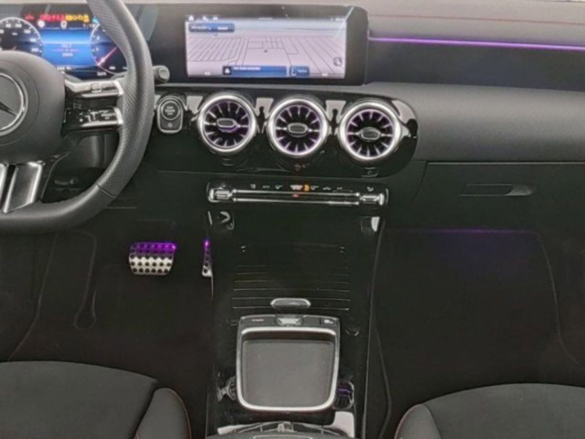 Mercedes-Benz CLA Shooting Brake 180 AMG Line Advanced Plus auto (5)