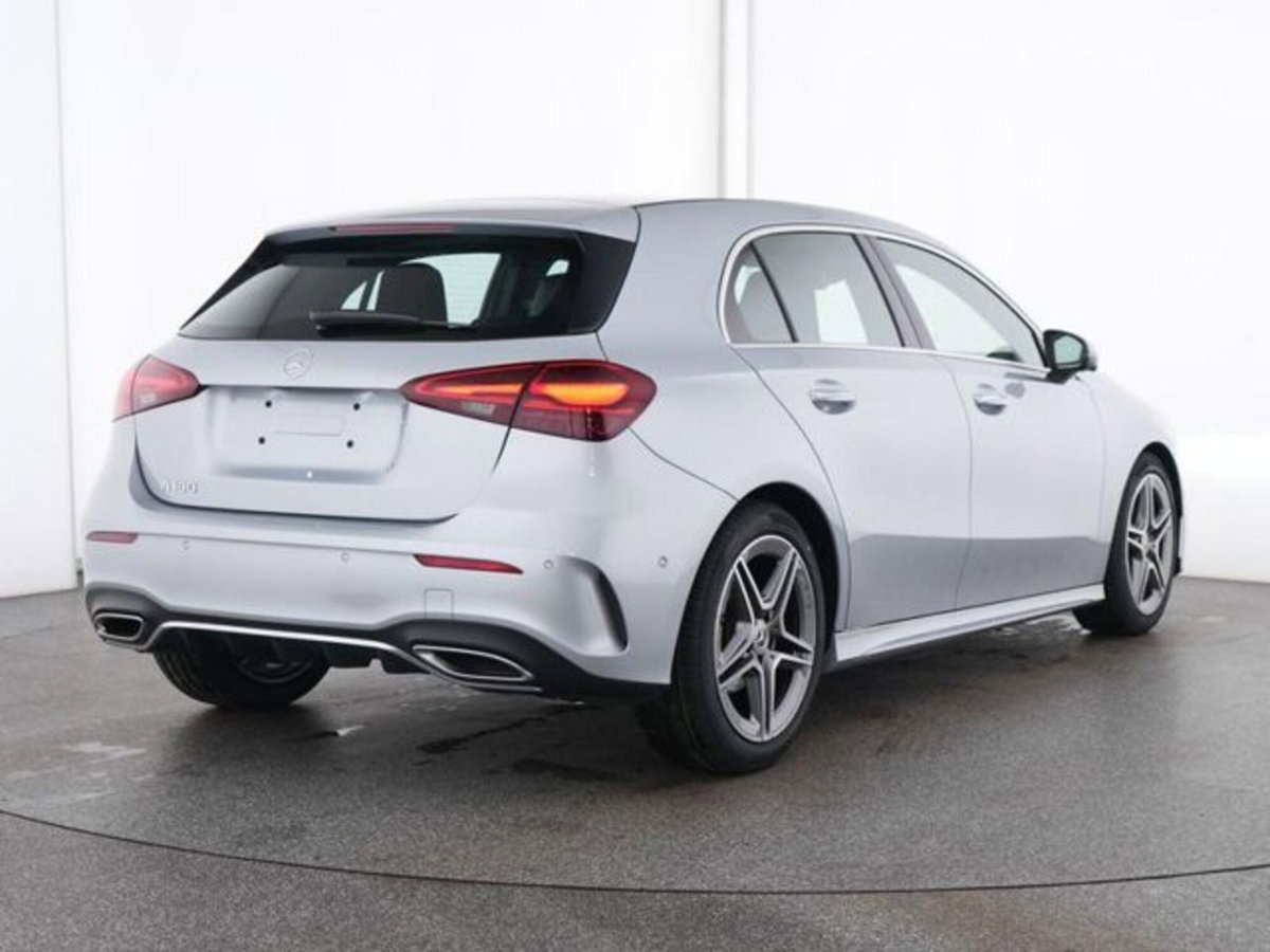 Mercedes-Benz Classe A Sedan 180 AMG Line Premium Plus auto (2)