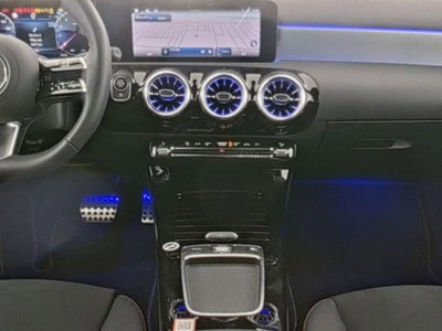 Mercedes-Benz Classe A Sedan 180 AMG Line Premium Plus auto (4)