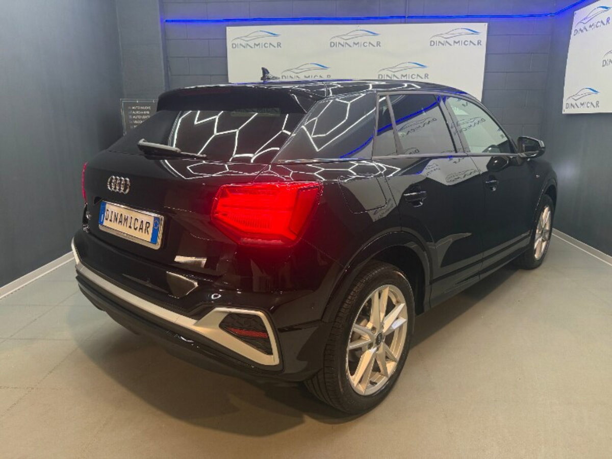 Audi Q2 Q2 35 TFSI S tronic Identity Black (2)