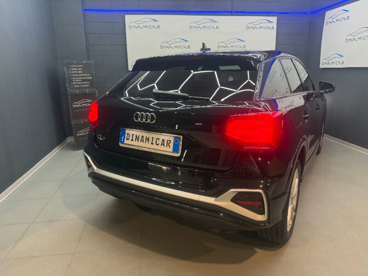Audi Q2 Q2 35 TFSI S tronic Identity Black (4)