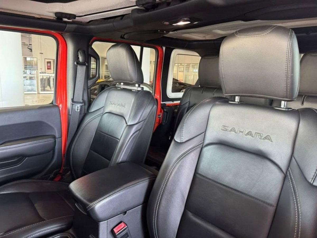Jeep Wrangler 2.2 Mjt II Sahara (11)