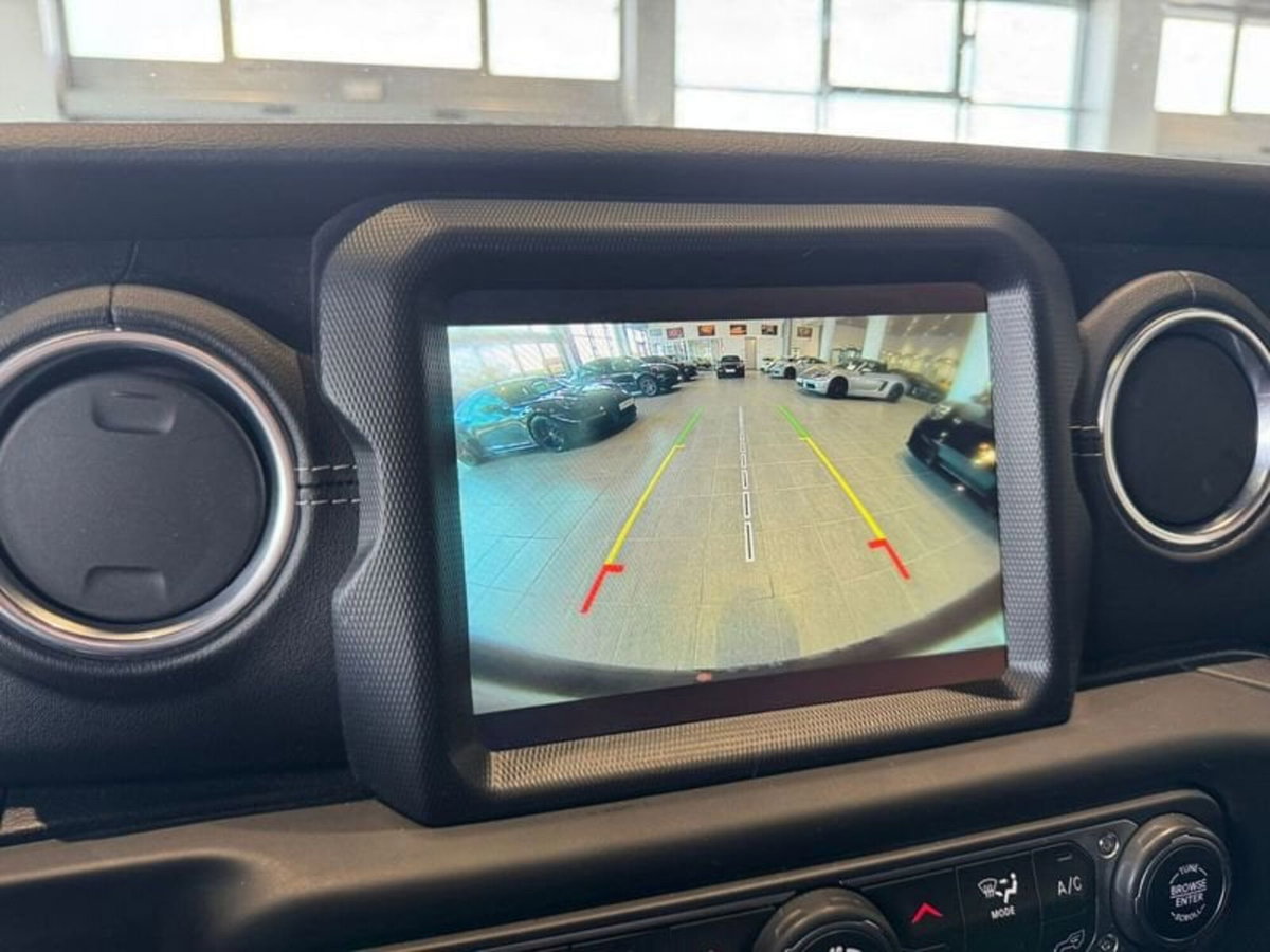 Jeep Wrangler 2.2 Mjt II Sahara (17)