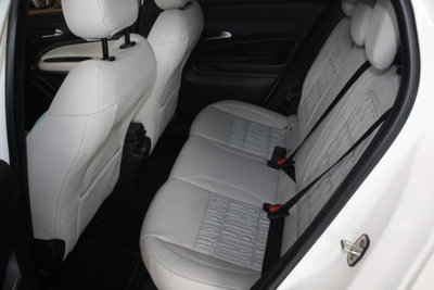 Fiat 600 1.2 hybrid La Prima 110cv auto (11)
