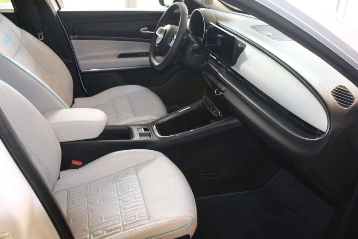 Fiat 600 1.2 hybrid La Prima 110cv auto (14)