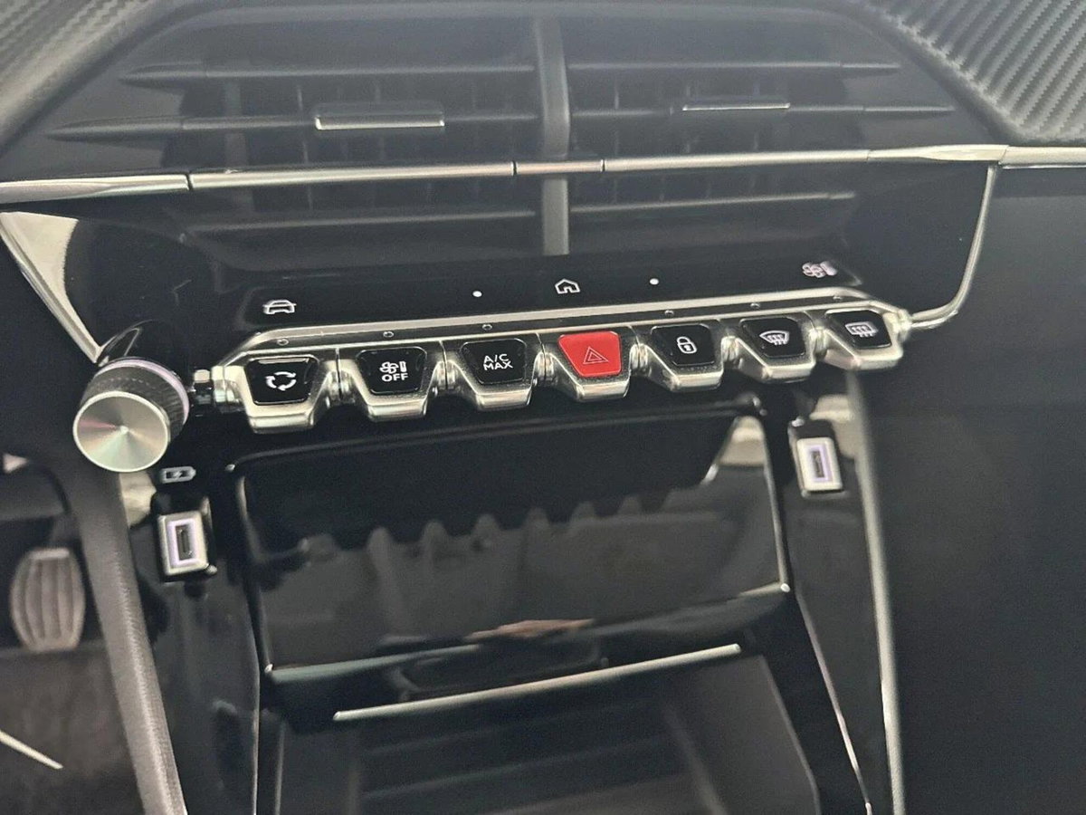 Peugeot 208 PureTech 100 Stop&Start 5 porte Allure (7)