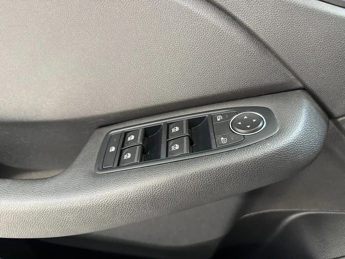 Renault Clio TCe 100 CV GPL 5 porte Equilibre (14)