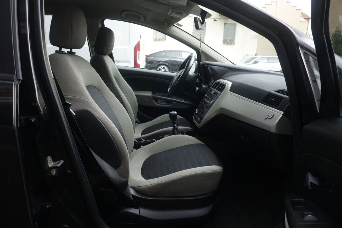 Fiat Grande Punto 1.3 MJT 90 CV 5 porte Dynamic (10)