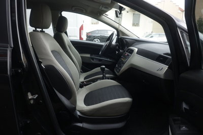 Fiat Grande Punto 1.3 MJT 90 CV 5 porte Dynamic (10)