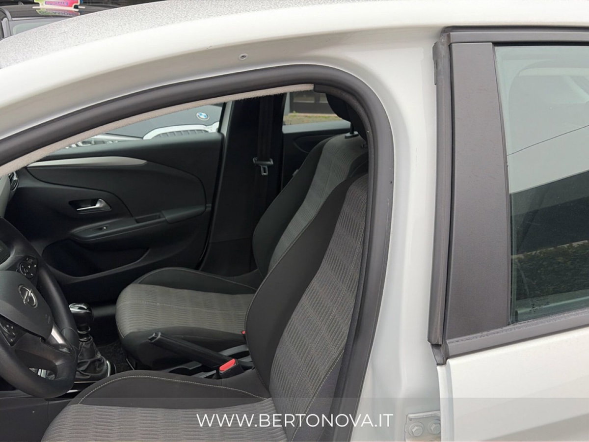 Opel Corsa 1.5 D 100 CV Edition (10)