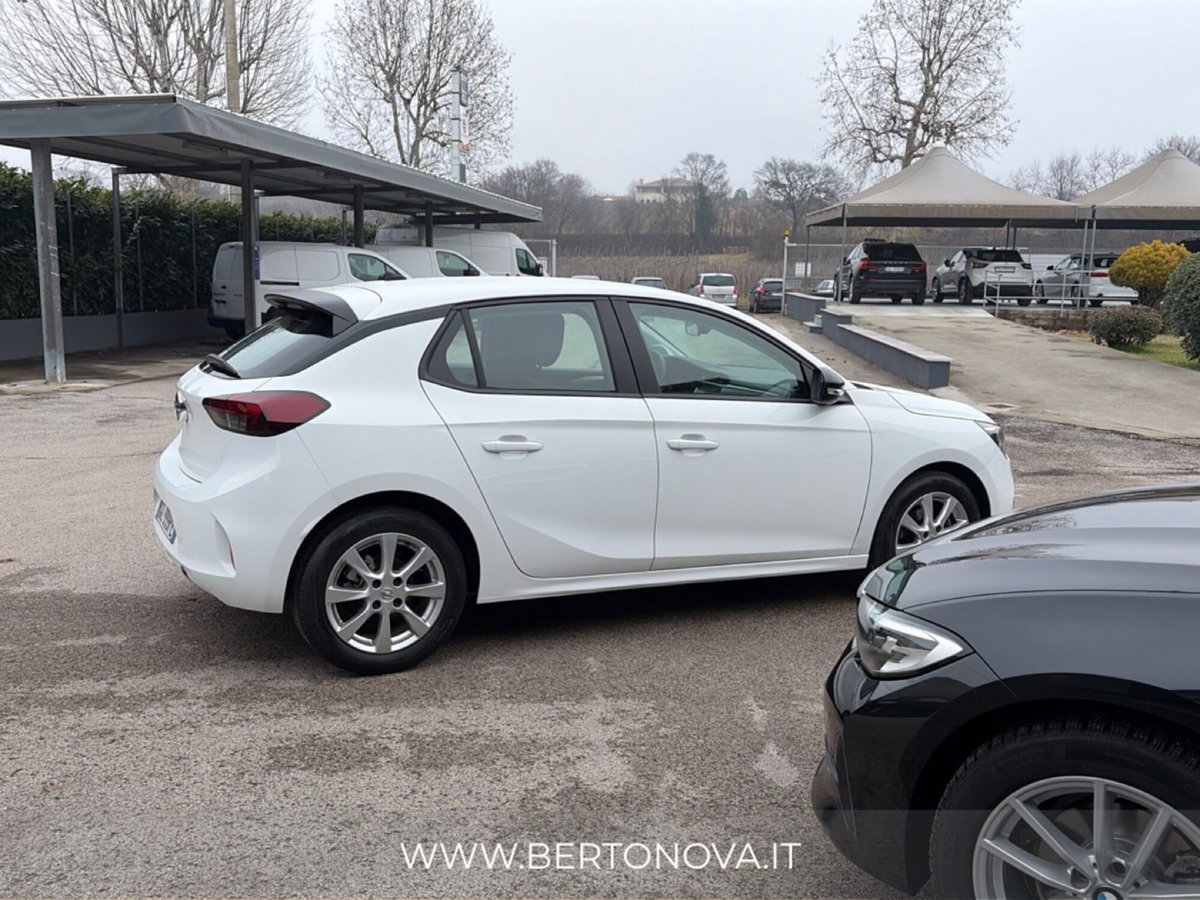 Opel Corsa 1.5 D 100 CV Edition (5)