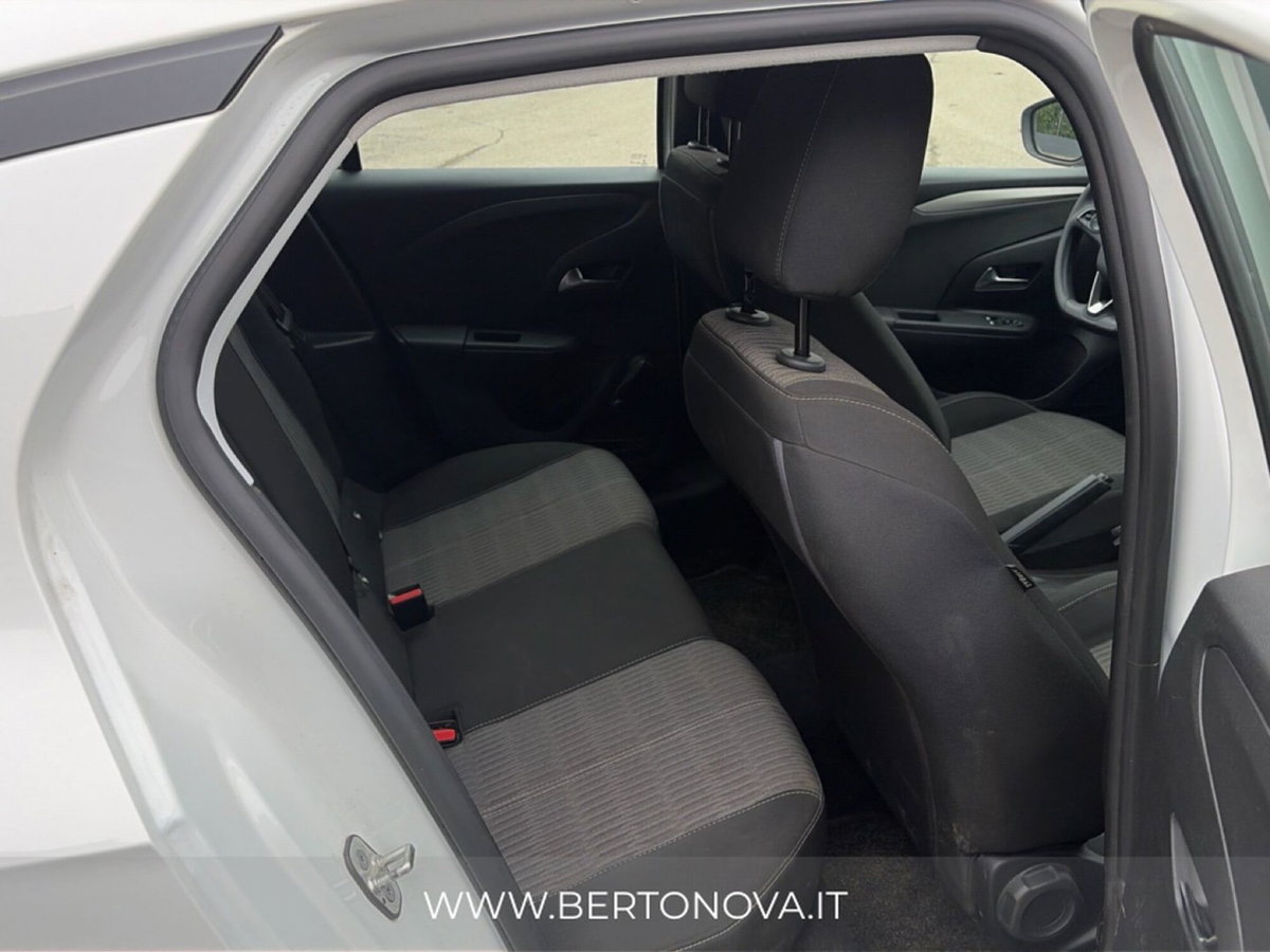 Opel Corsa 1.5 D 100 CV Edition (8)