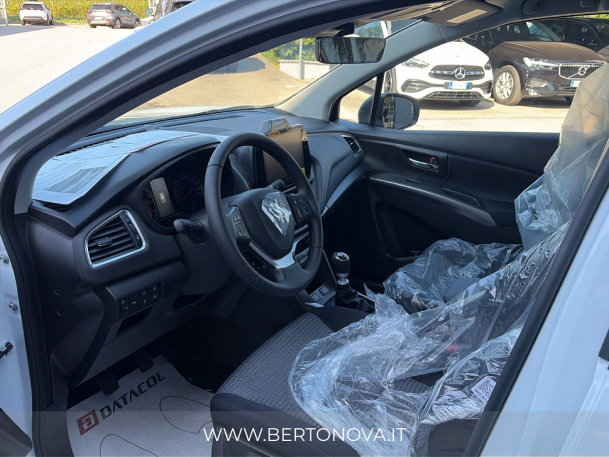 Suzuki S-Cross 1.4h Top 2wd 110cv (16)