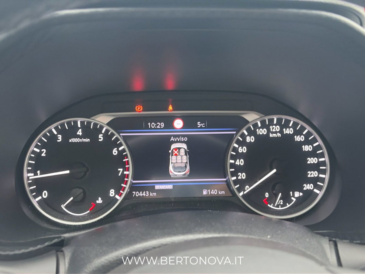 Nissan Juke 1.0 dig-t N-Connecta 114cv (12)