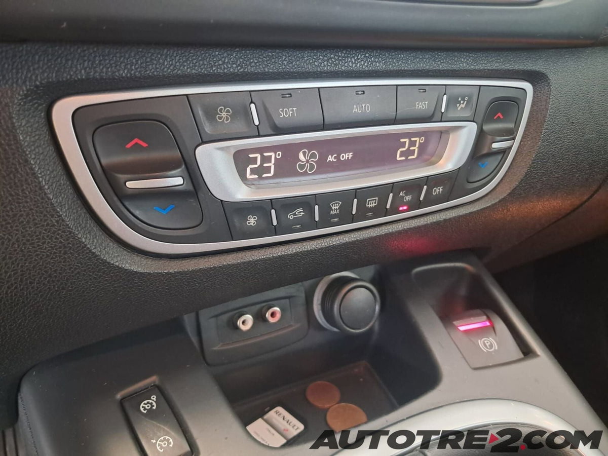 Renault Scénic X-Mod 1.5 dCi 110CV EDC Dynamique (16)