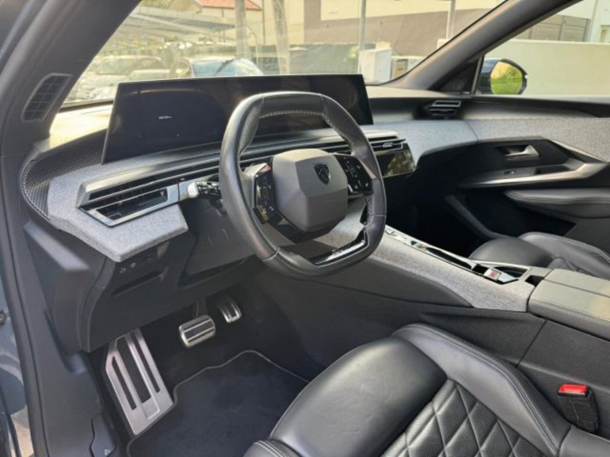 Peugeot 3008 1.2 hybrid GT 145cv e-dcs6 (11)
