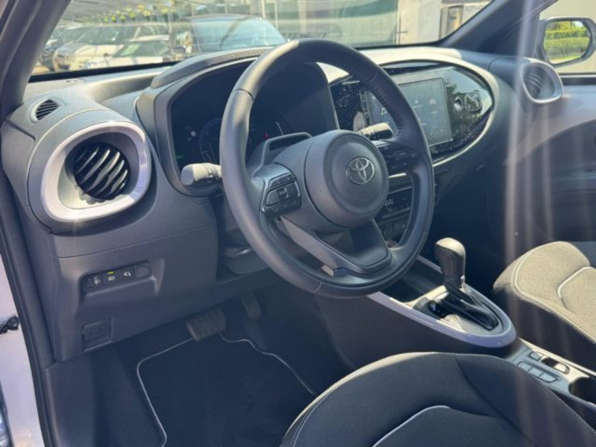 Toyota Aygo X 1.5 hybrid Icon e-cvt (11)
