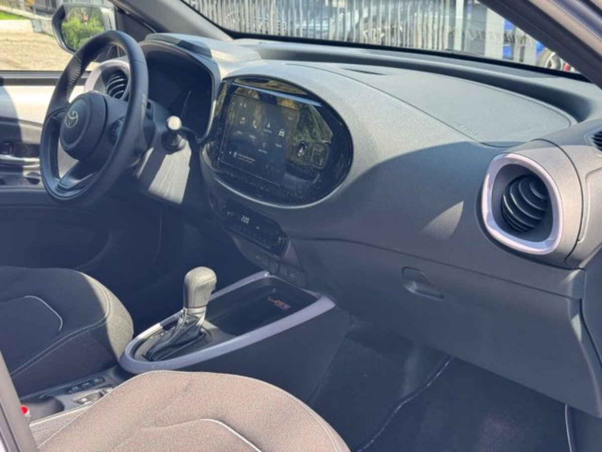 Toyota Aygo X 1.5 hybrid Icon e-cvt (19)