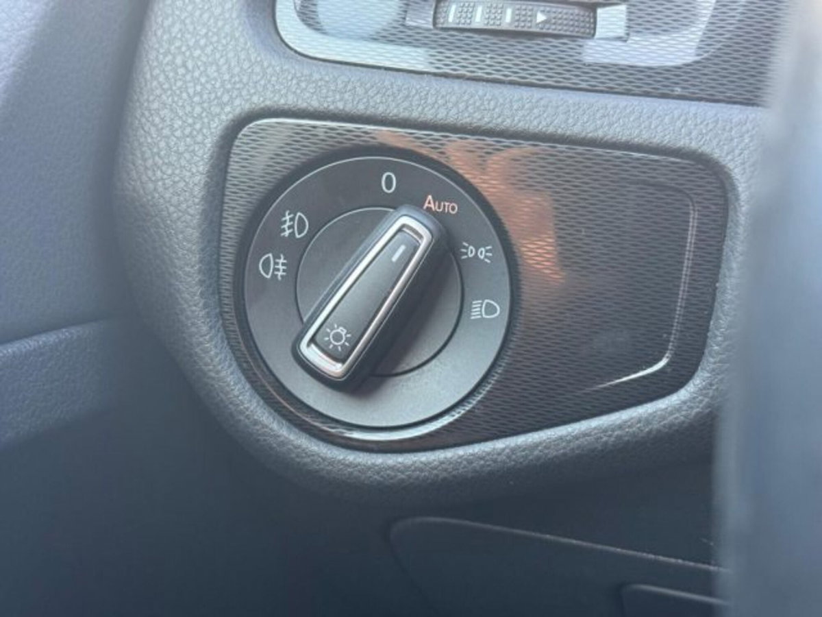 Volkswagen Golf GTI Performance 2.0 TSI DSG 5p. BlueMotion Technology (12)