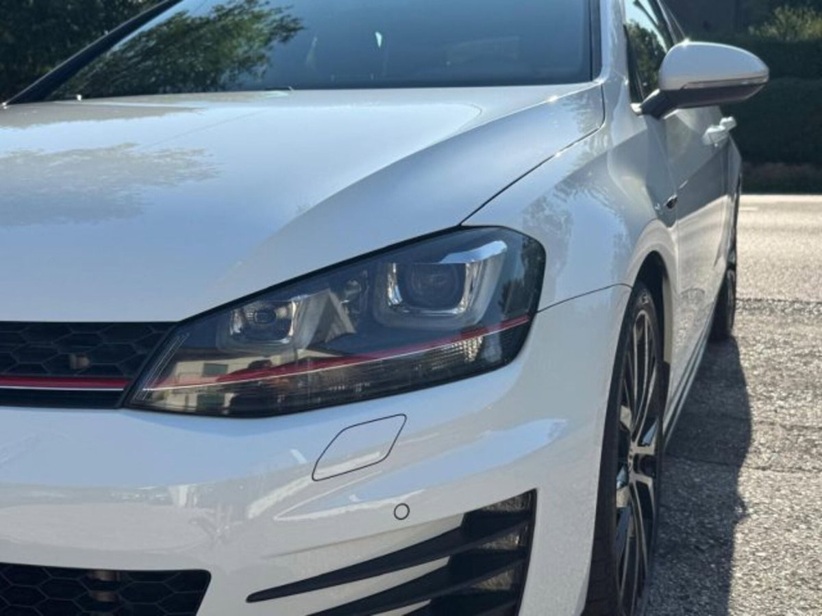 Volkswagen Golf GTI Performance 2.0 TSI DSG 5p. BlueMotion Technology (3)