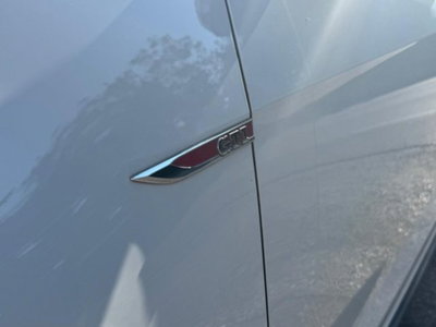 Volkswagen Golf GTI Performance 2.0 TSI DSG 5p. BlueMotion Technology (4)
