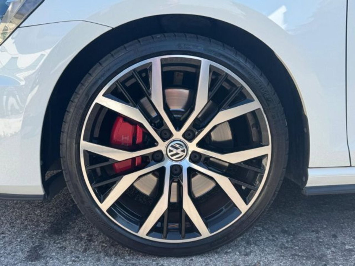 Volkswagen Golf GTI Performance 2.0 TSI DSG 5p. BlueMotion Technology (5)