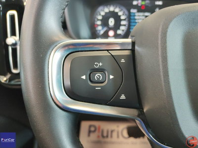 Volvo XC40 B5 AWD Geartronic R-design (17)