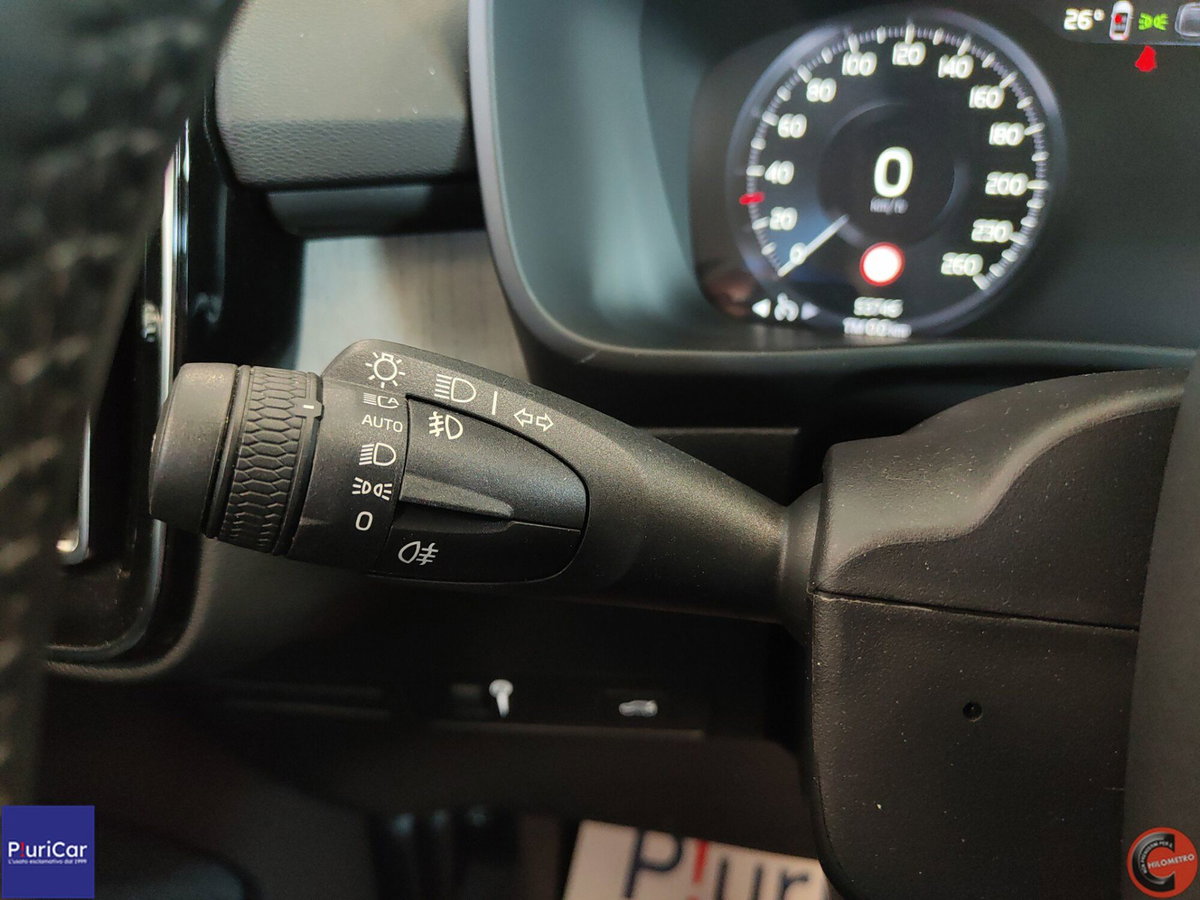 Volvo XC40 B5 AWD Geartronic R-design (20)
