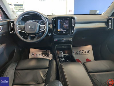 Volvo XC40 B5 AWD Geartronic R-design (3)