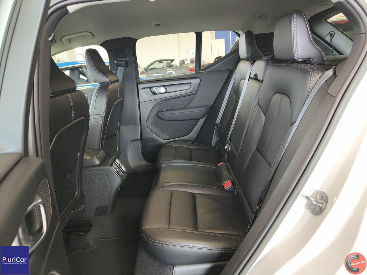 Volvo XC40 B5 AWD Geartronic R-design (6)